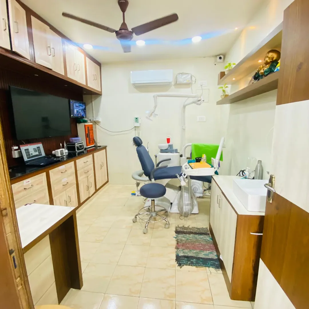 Advanced Dental & Implant Center in valayapatti